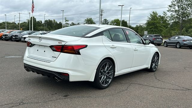 Used 2023 White Nissan 2.0 SR image 4