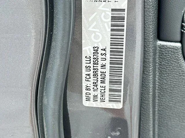 New 2026 Baltic Gray Metallic Clear-Coat Exterior Paint Jeep Limited image 54