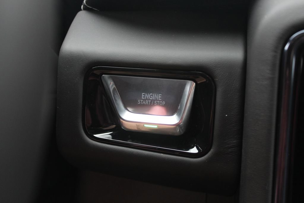 2026 GMC Yukon AT4 Ultimate - Photo 18