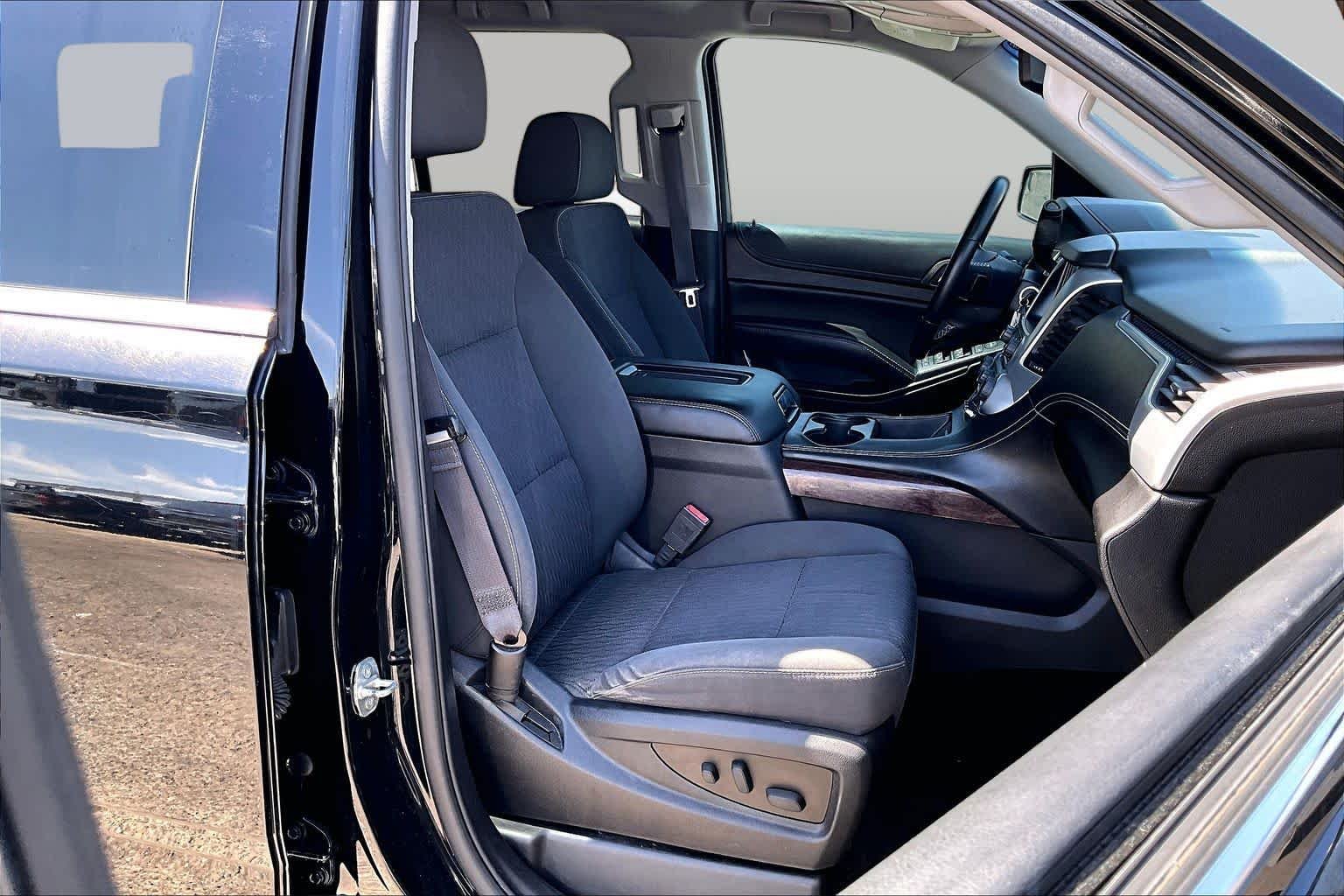 Used 2016 Onyx Black GMC SLE image 11