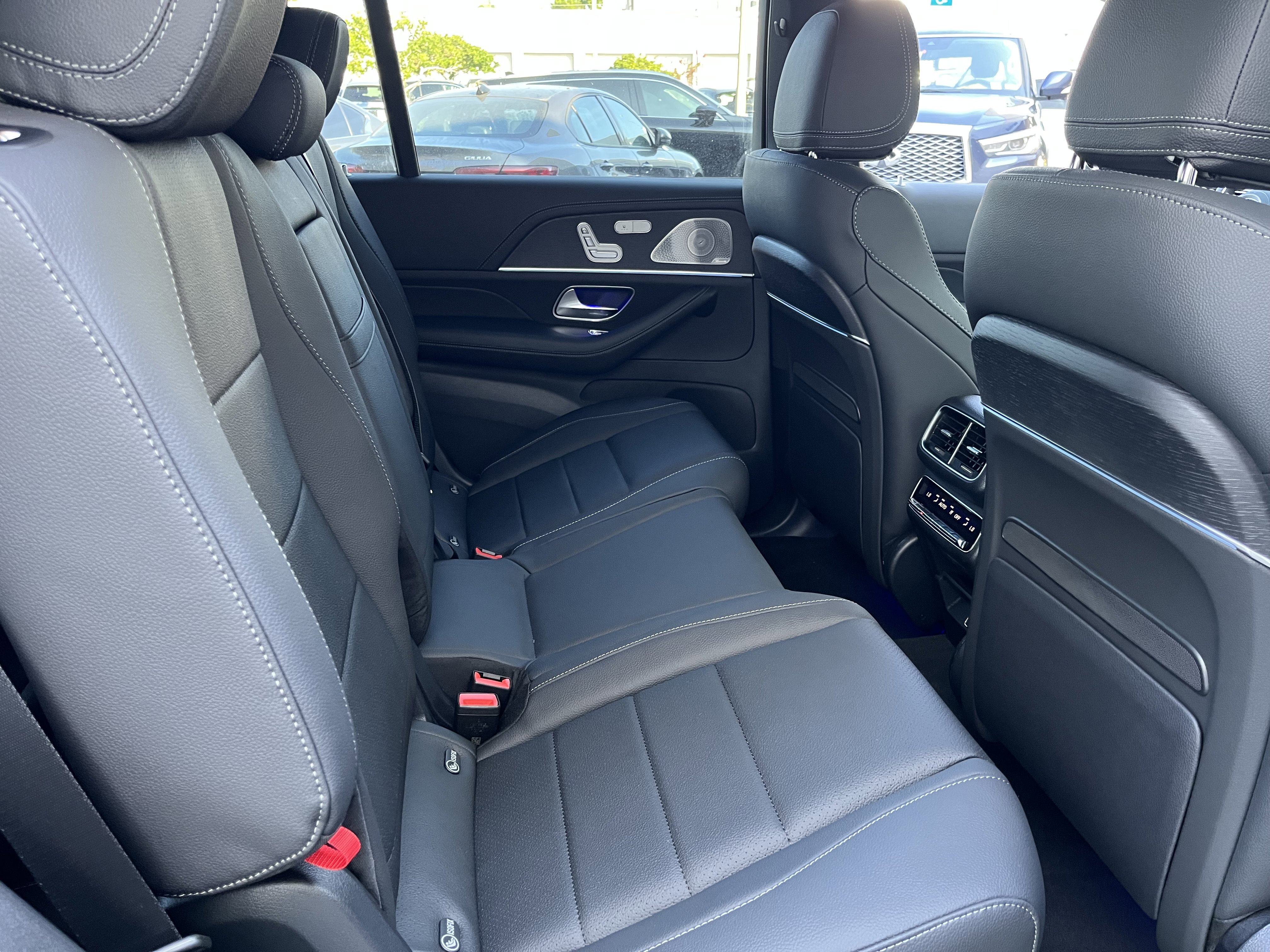 New 2026 SELENITE GREY Mercedes-Benz GLS 450 image 19