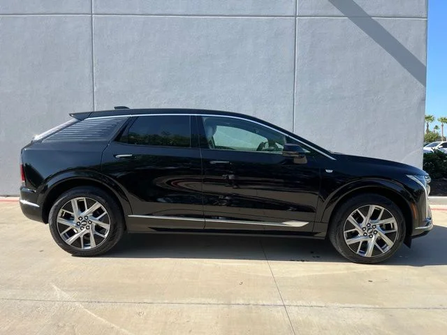 Used 2025 Black Cadillac Luxury image 4