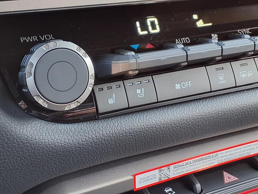 2026 Toyota Tundra Limited - Photo 11