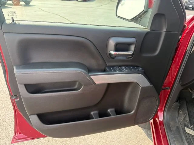Used 2018 CAJUN RED TINTCOAT Chevrolet LT image 12
