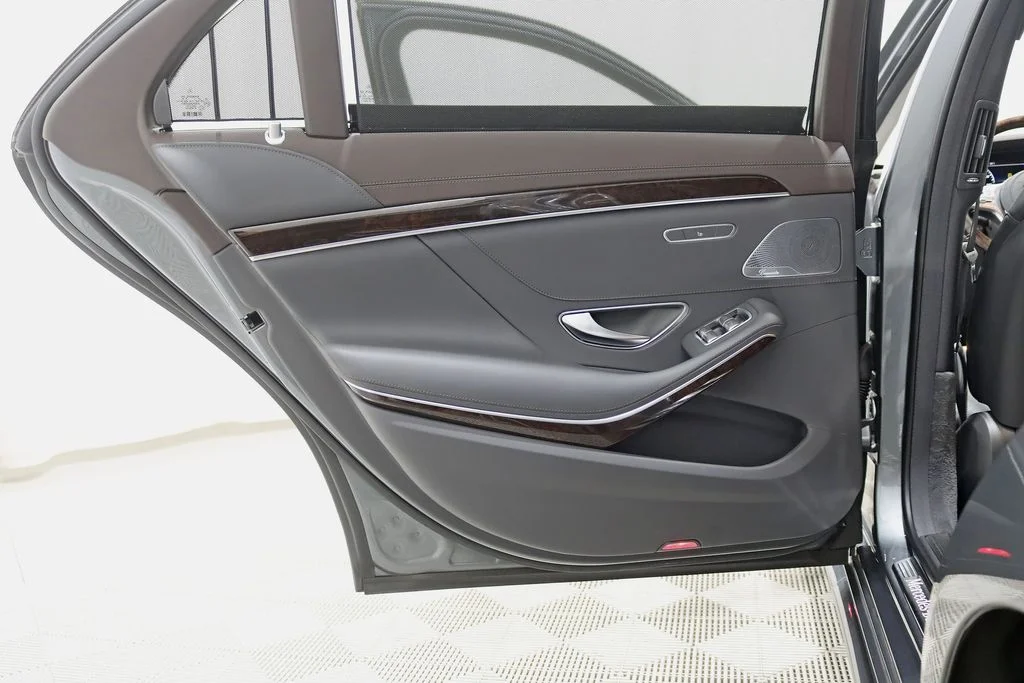 Used 2019 Gray Mercedes-Benz S 560 image 41
