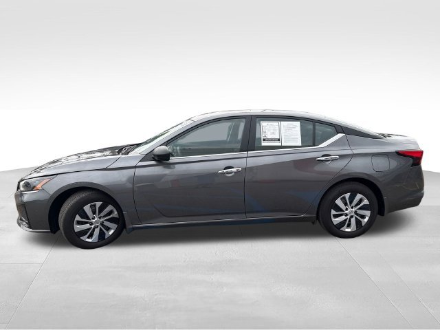 Certified Used 2025 Gray Nissan 2.5 S image 5