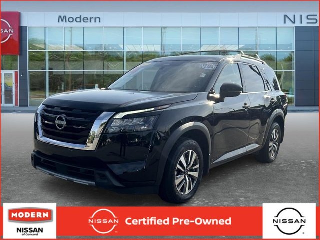 2025 Nissan Pathfinder SL