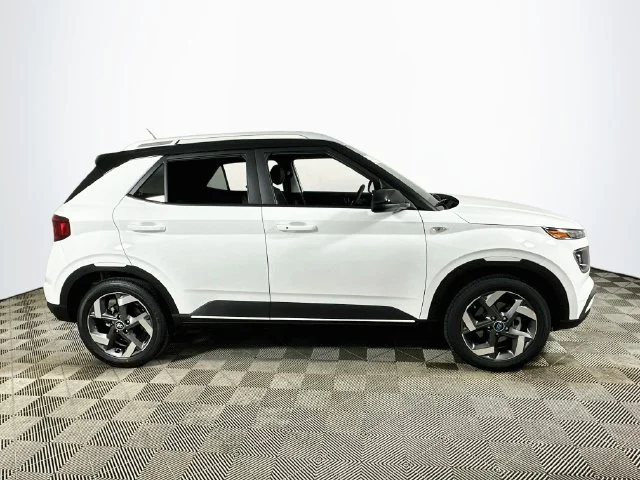 New 2026 White Hyundai SEL image 2
