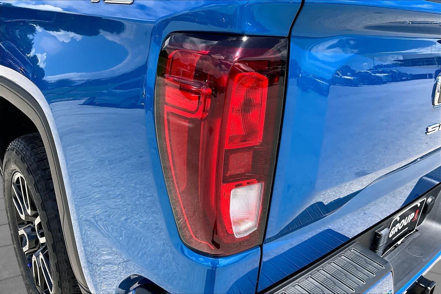 Used 2024 Dynamic Blue Metallic GMC Elevation image 29