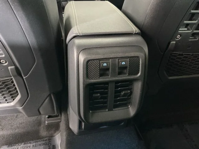 New 2025 Oxford White Ford Badlands image 27