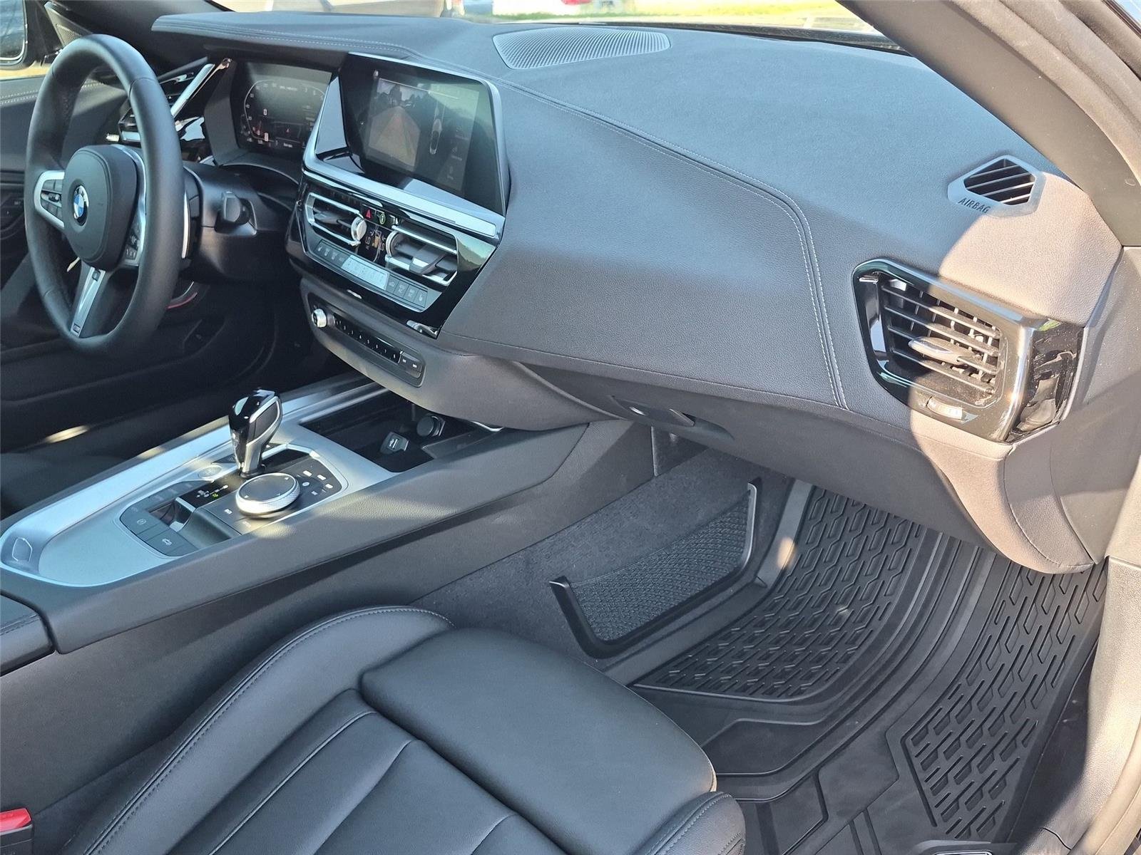 Used 2025 Black Sapphire Metallic BMW M40i image 34
