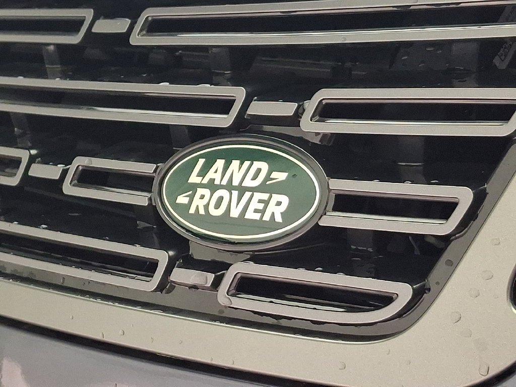 New 2027 Varesine Blue Land Rover SE image 22