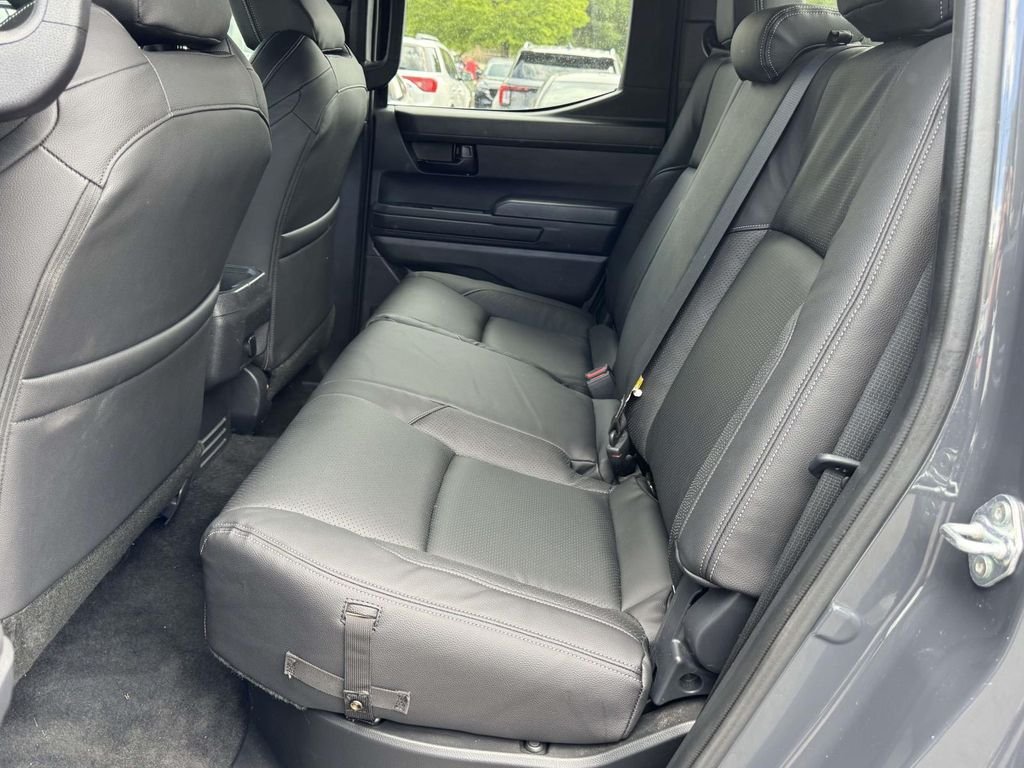 Used 2025  Toyota SR5 image 16