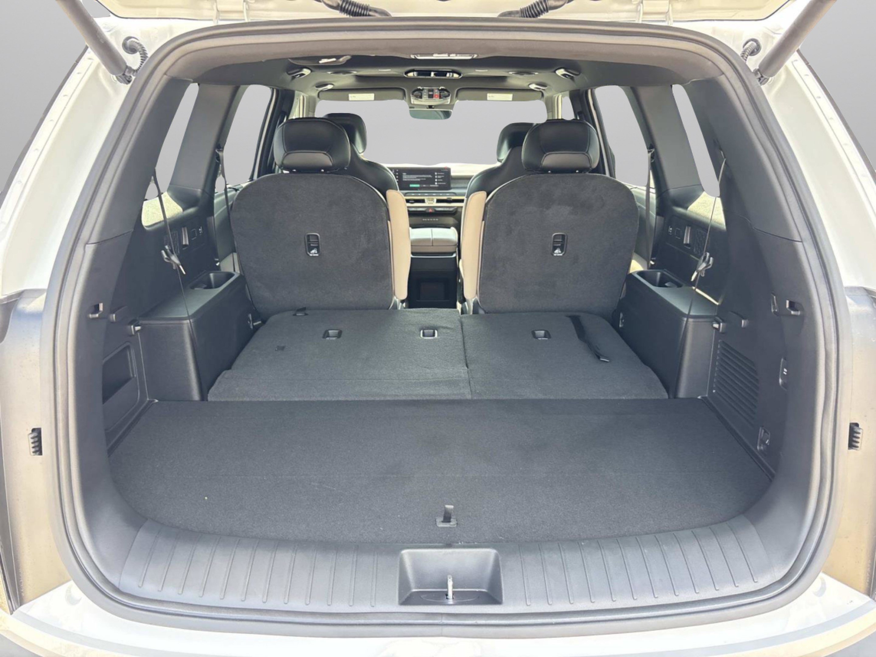 New 2027 Glacial White Pearl Kia EX image 9