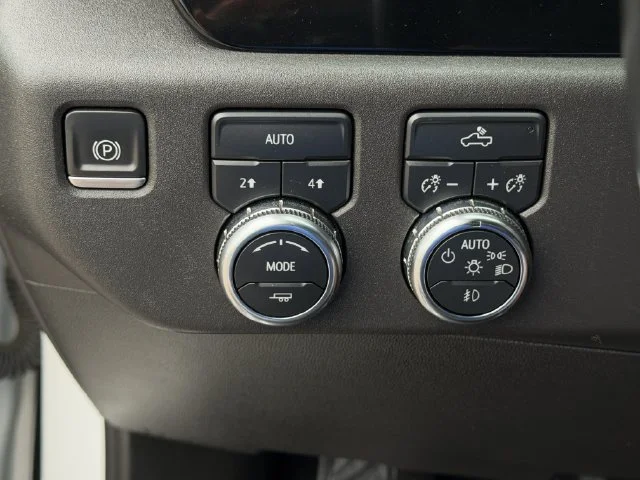 Certified Used 2023 SUMMIT WHITE GMC Elevation image 21