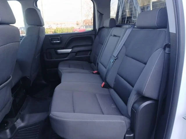 Used 2018 White Chevrolet LT image 10