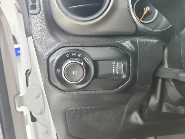 Used 2023 White Jeep Sport S image 23