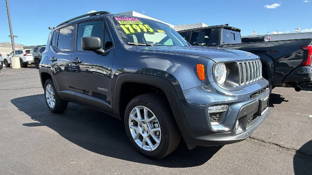 2022 Jeep Renegade Latitude 4x4's photo