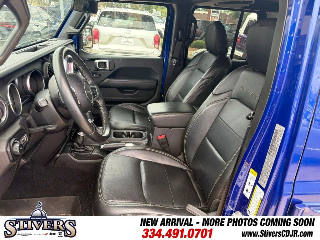 Used 2018 Blue Jeep Unlimited Sahara image 14