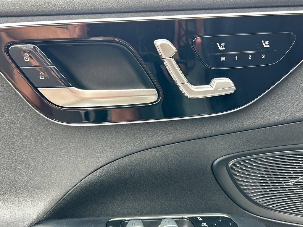 New 2026 MANUFAKTUR Alpine Grey Mercedes-Benz C 300 image 48