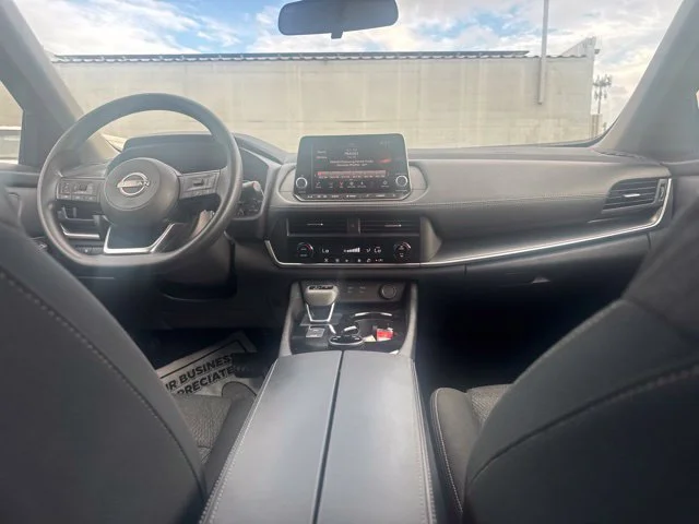 Used 2024 Gray Nissan SV image 16