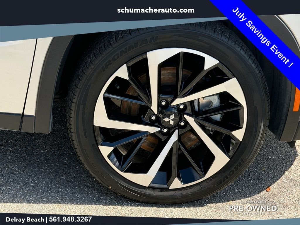 Used 2024  Mitsubishi  image 9