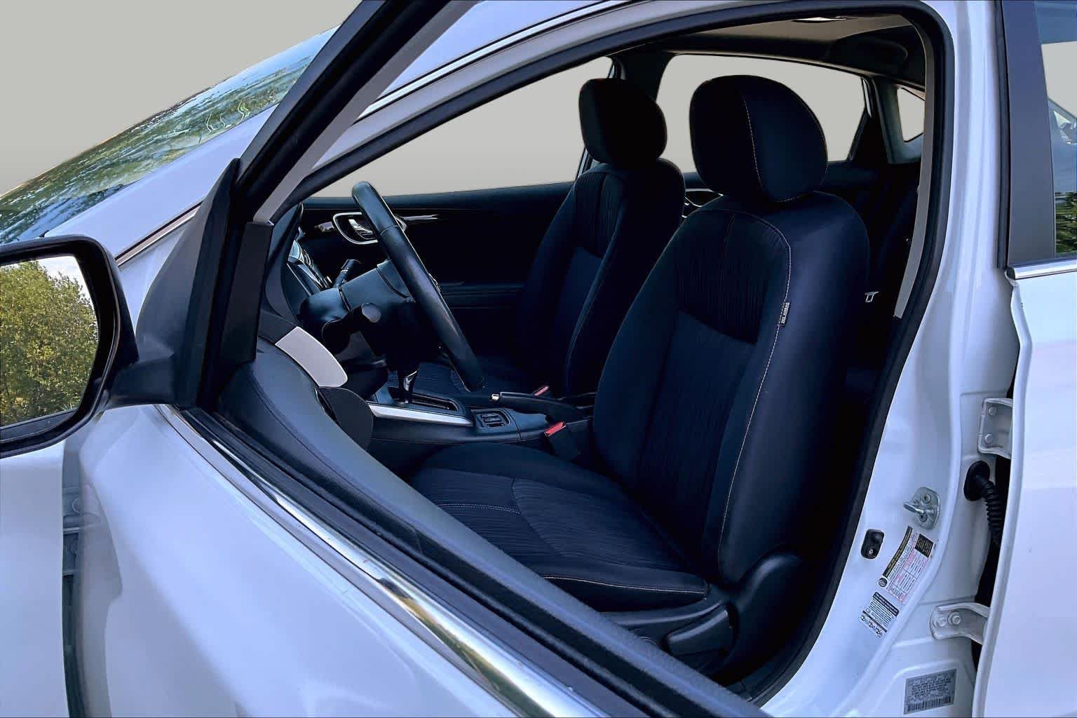 Used 2016 Aspen White Pearl Nissan SV image 9