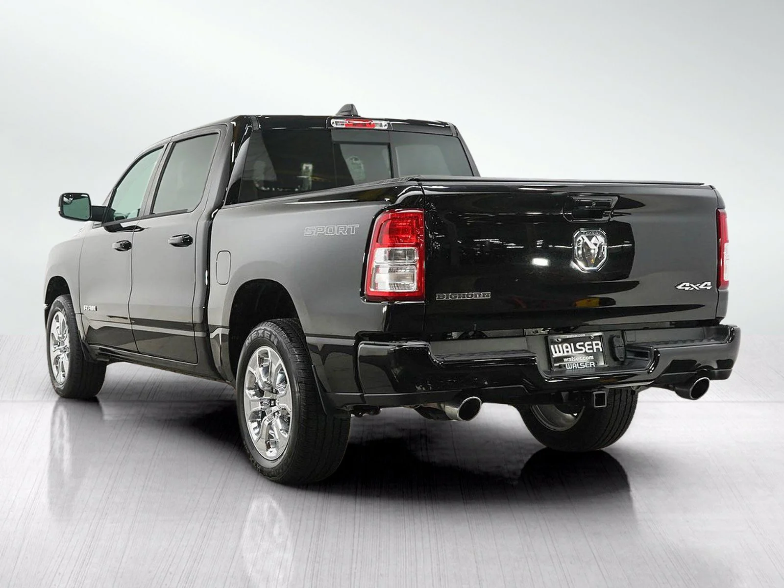 Used 2023 Diamond Black Crystal Pearlcoat Ram Big Horn/Lone Star image 4