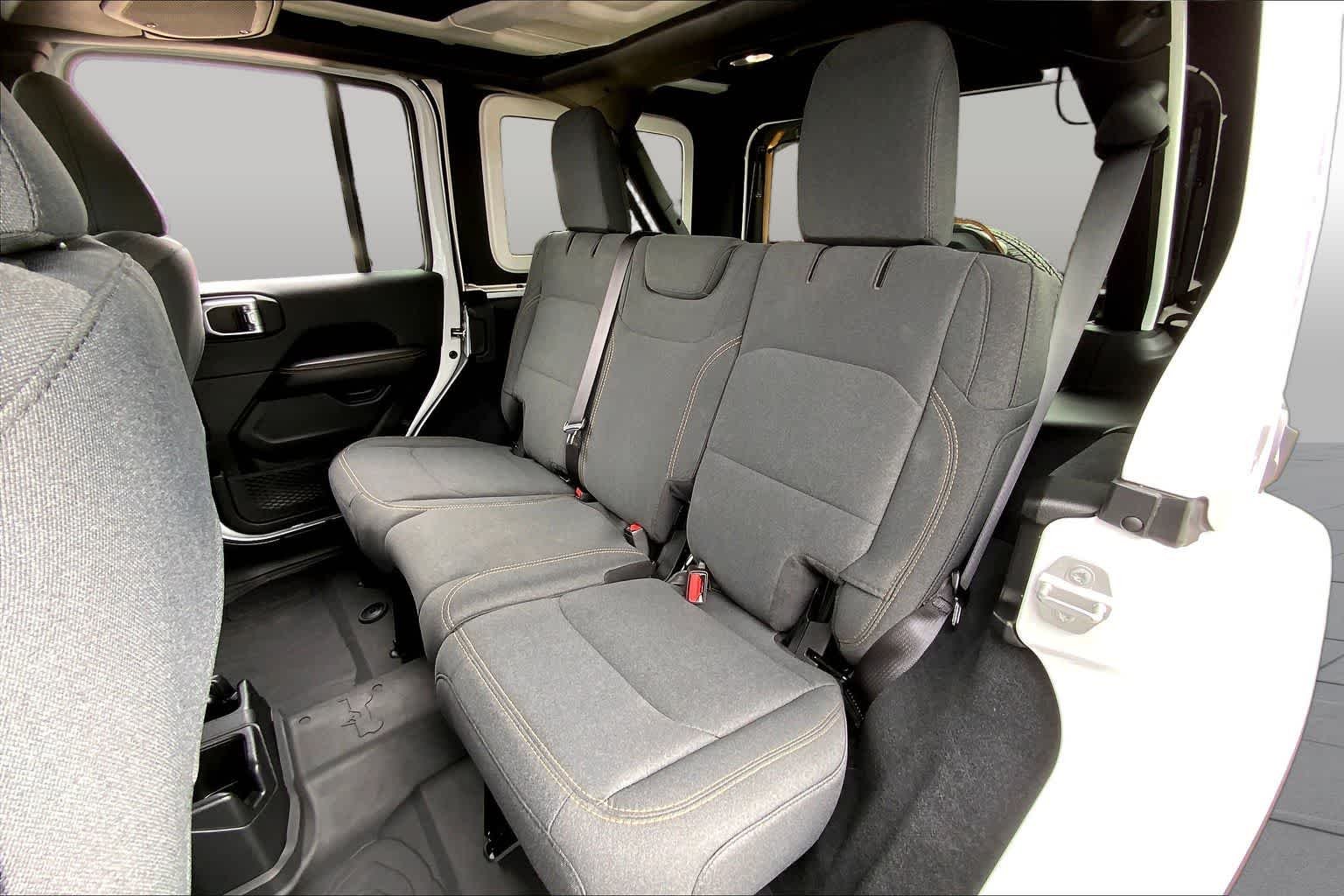 Used 2024 Bright White Clearcoat Jeep Sahara image 21