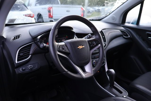 Used 2020 Pacific Blue Metallic Chevrolet LT image 5