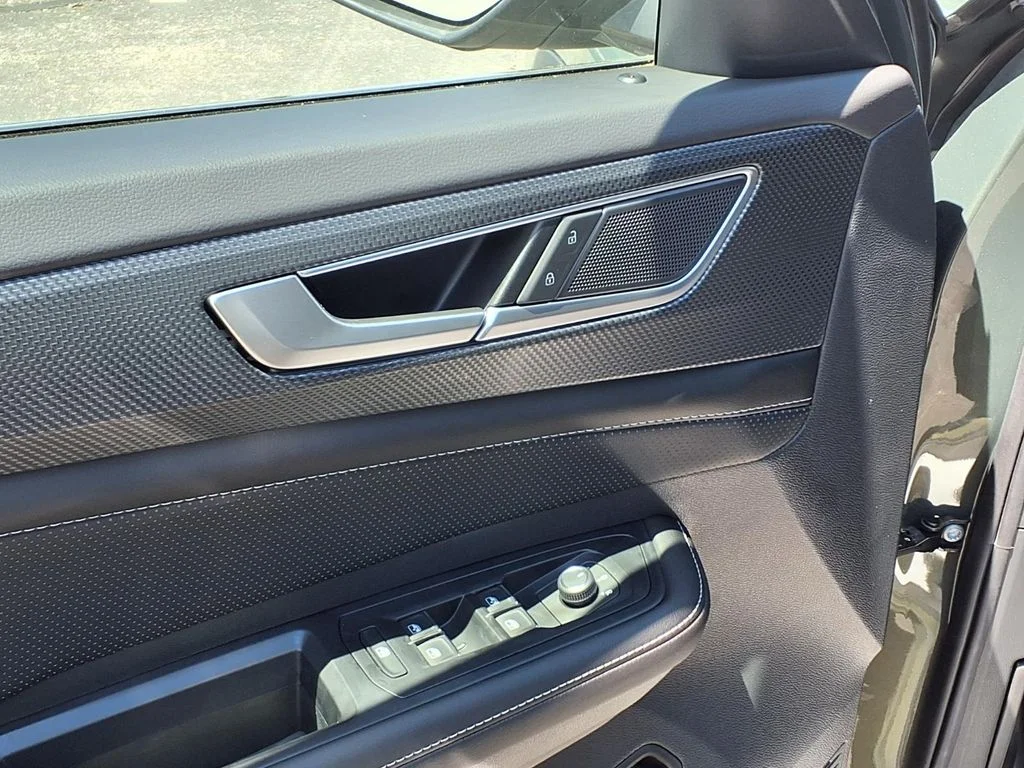 New 2026 Avocado Green Pearl Volkswagen 2.0T SEL image 10