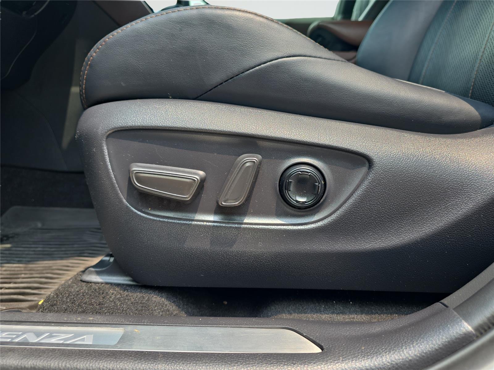Used 2021 Titanium Glow Toyota Limited image 22