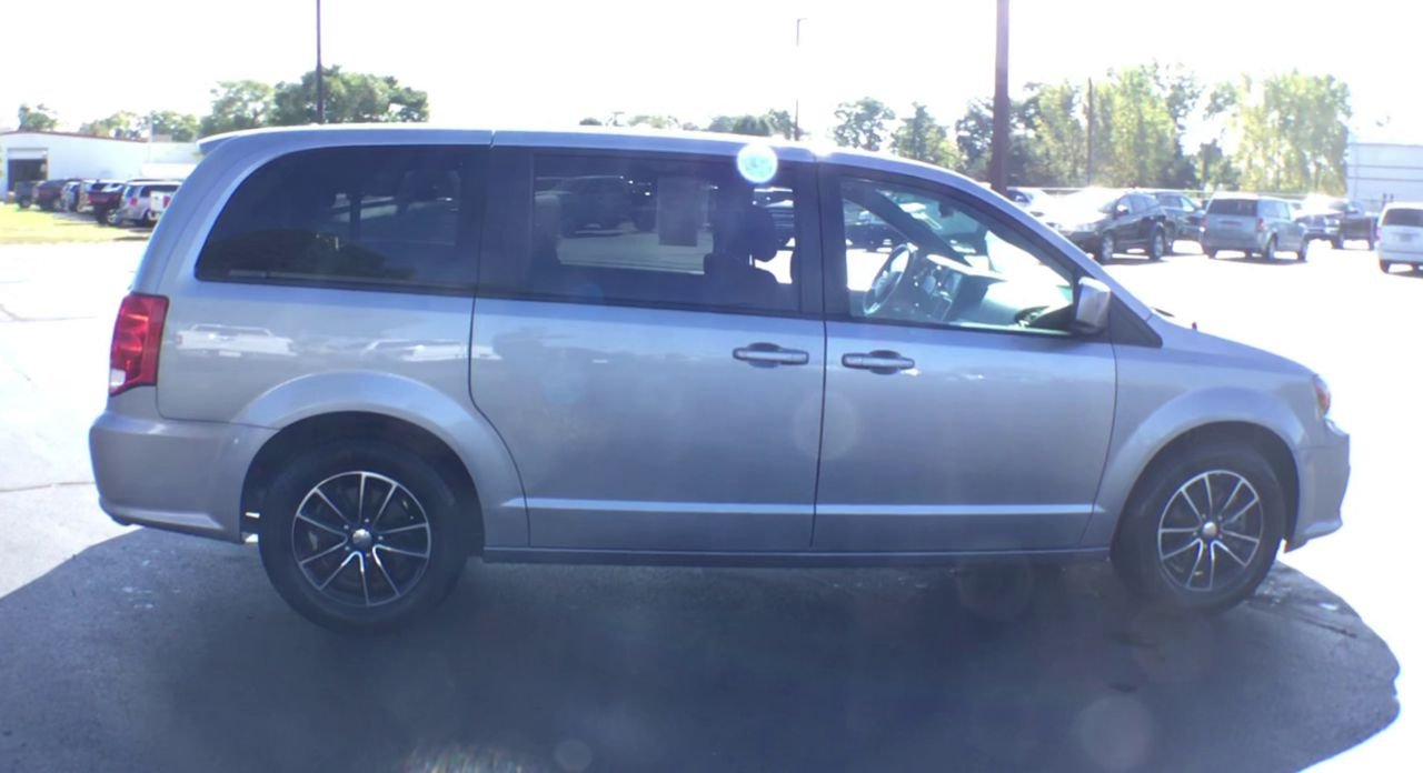 Used 2018 Dodge Grand Caravan GT with VIN 2C4RDGEG3JR195612 for sale in Elkhart, IN