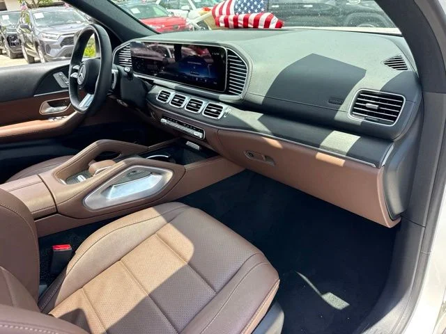 Used 2024  Mercedes-Benz GLS 450 image 15