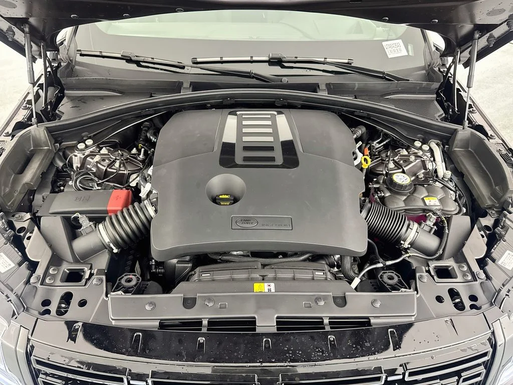 New 2026 Charente Grey Land Rover Belgravia Edition image 31