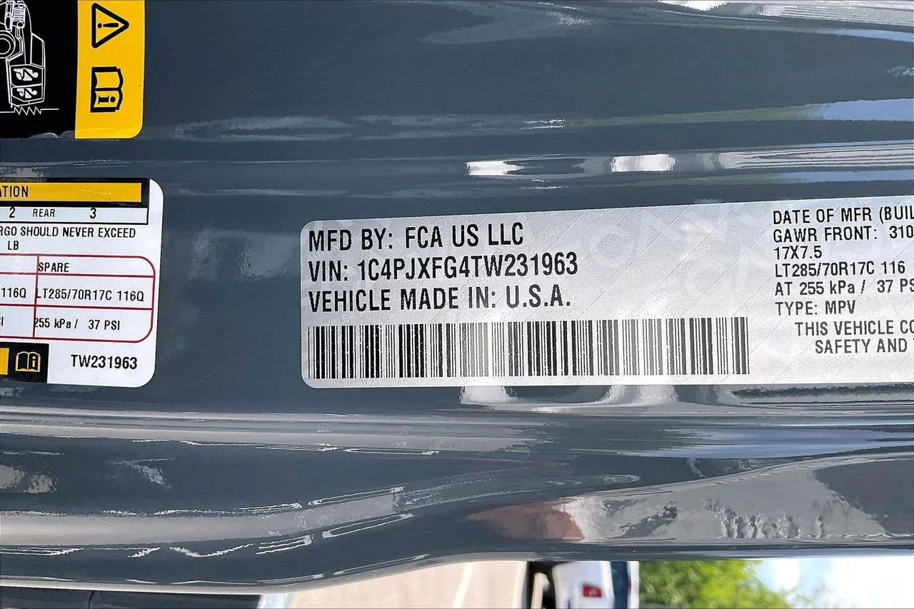 New 2026 Anvil Clear-Coat Exterior Paint Jeep Rubicon image 31