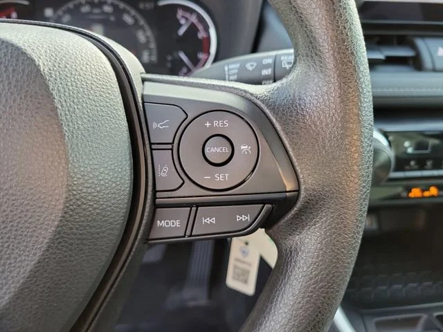 2024 Toyota RAV4 LE - Photo 21