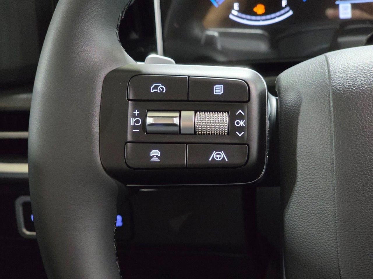 New 2027 Atlantis Blue Hyundai SEL image 32