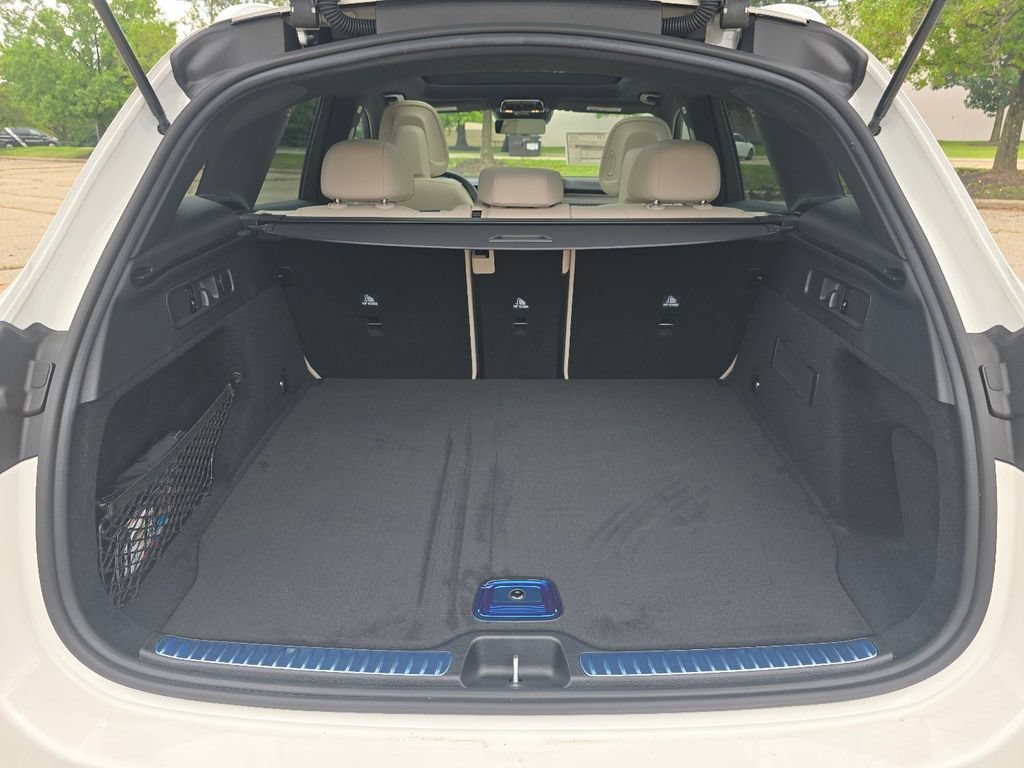 New 2027 Polar White Mercedes-Benz GLC 300 image 57