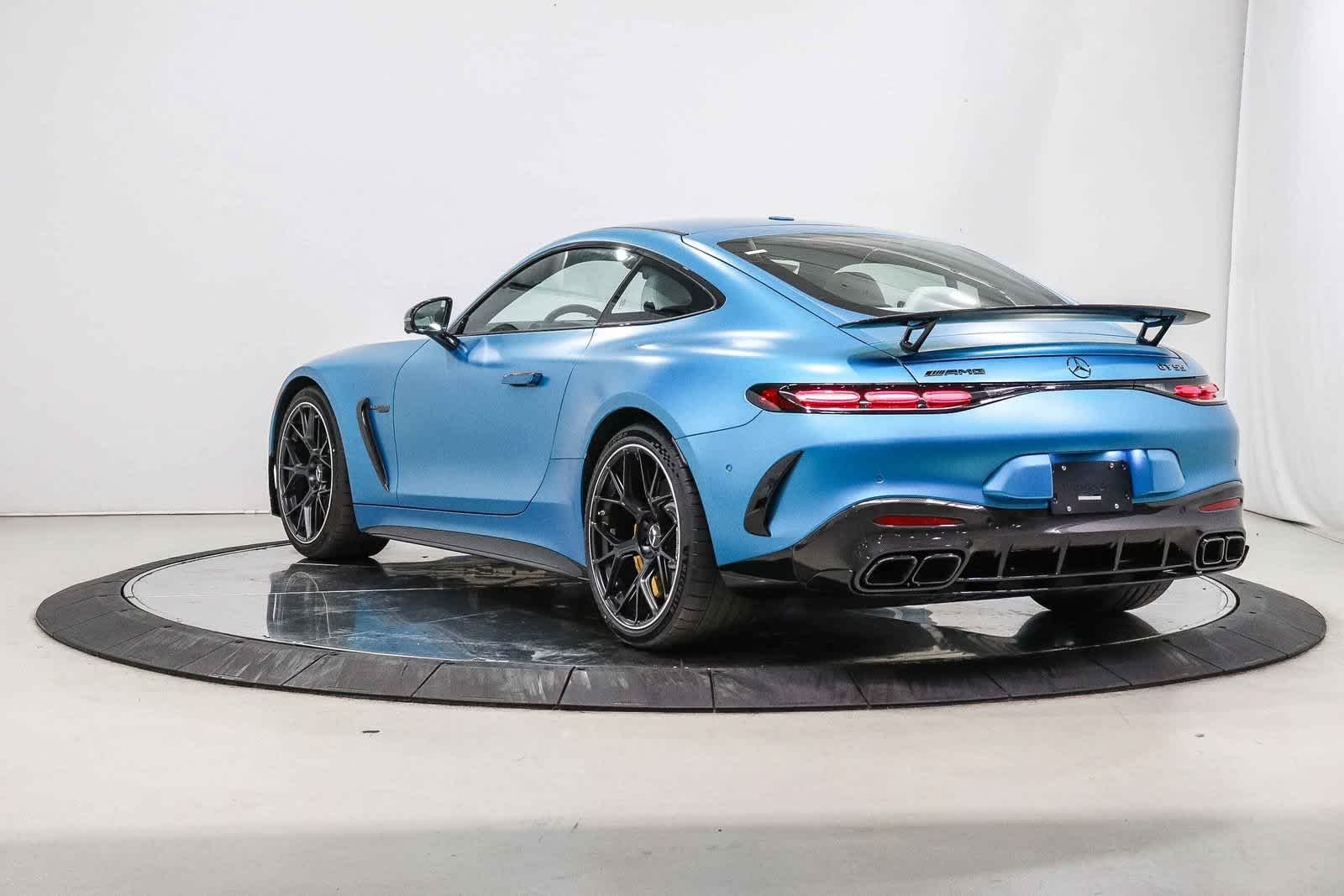 New 2026 MANUFAKTUR Hyper Blue Magno Mercedes-Benz AMG® GT 55 image 2