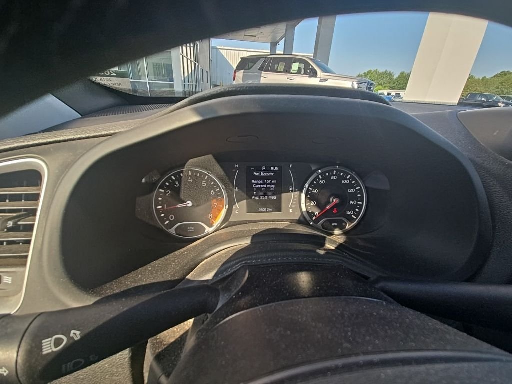 Used 2018 Blue Jeep Latitude image 16