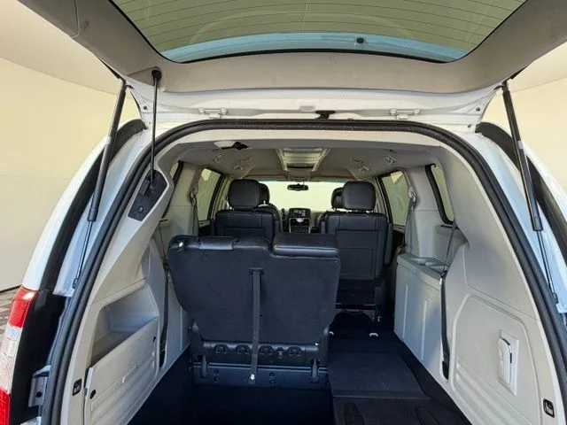 Used 2013 White Chrysler Touring image 45