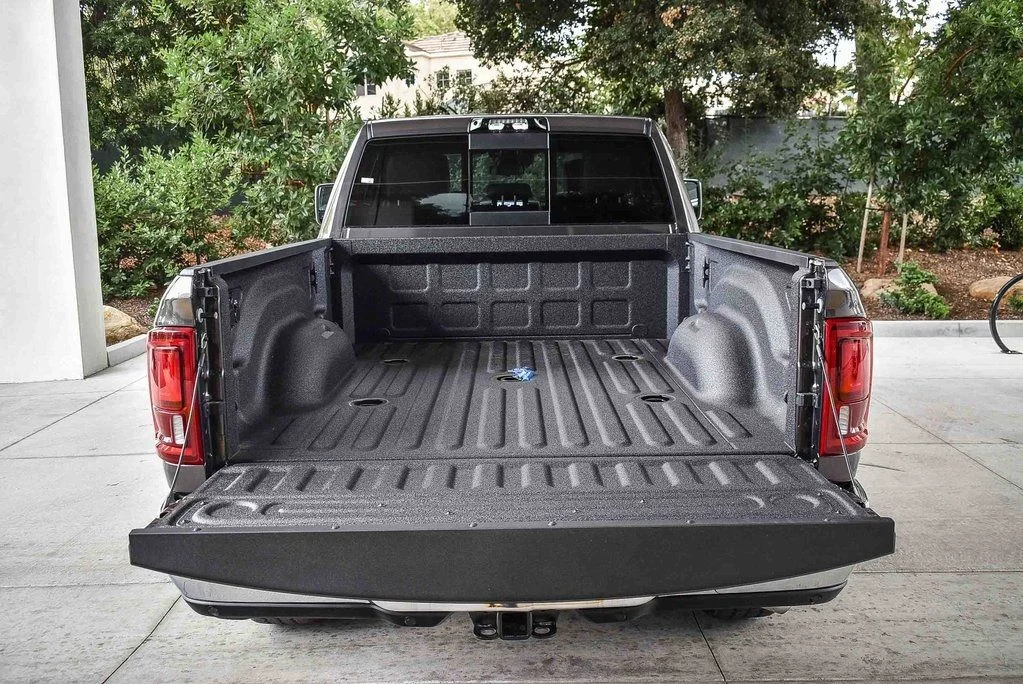 New 2026 Granite Crystal Metallic Clearcoat RAM Limited image 26