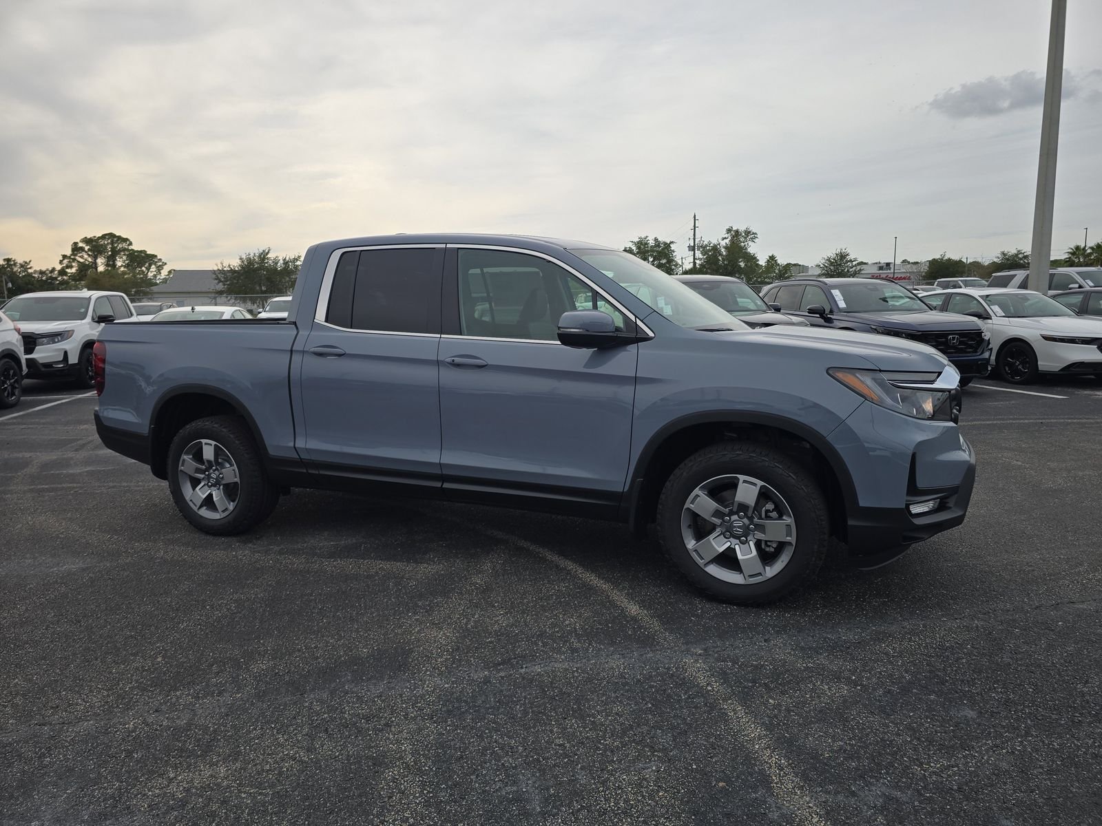 New 2026 Gray Honda RTL image 2