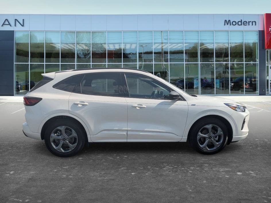 Used 2024 White Metallic Ford ST-Line image 6
