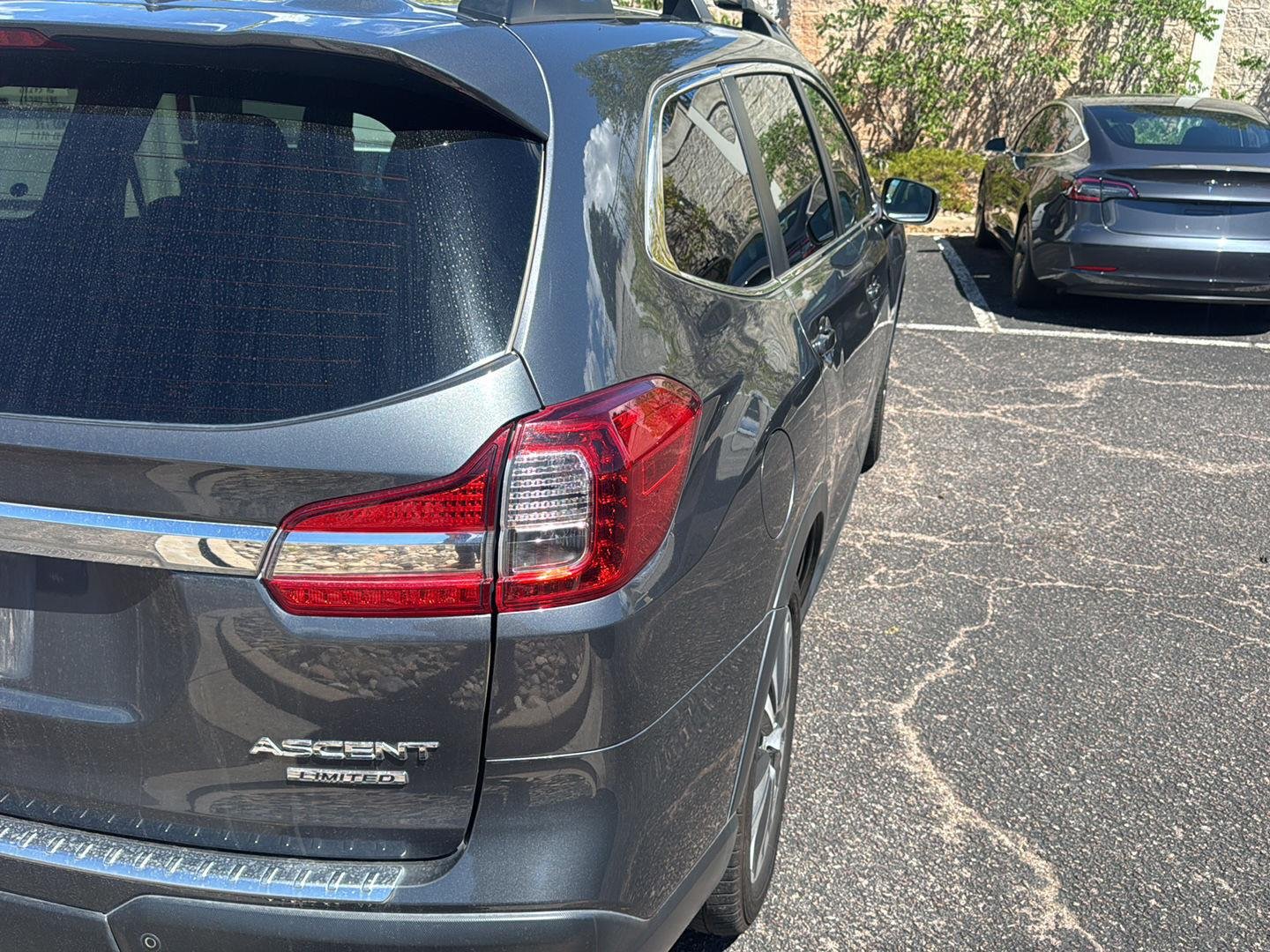 Used 2021 Magnetite Gray Metallic Subaru Limited image 4