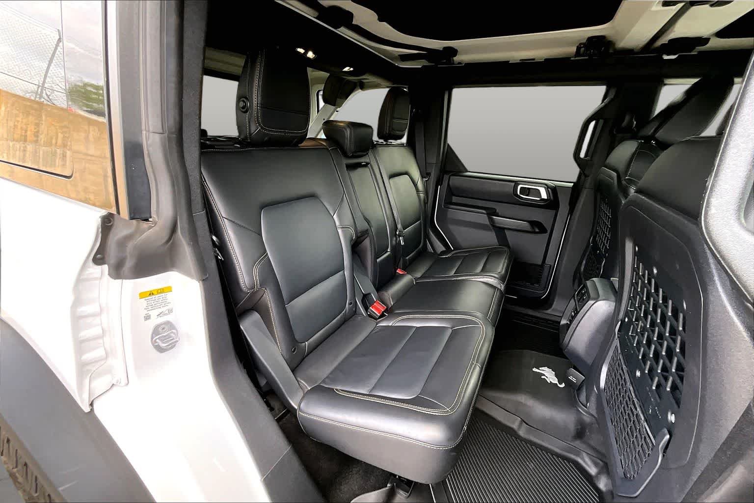 Used 2025 Oxford White Clearcoat Ford Badlands image 20