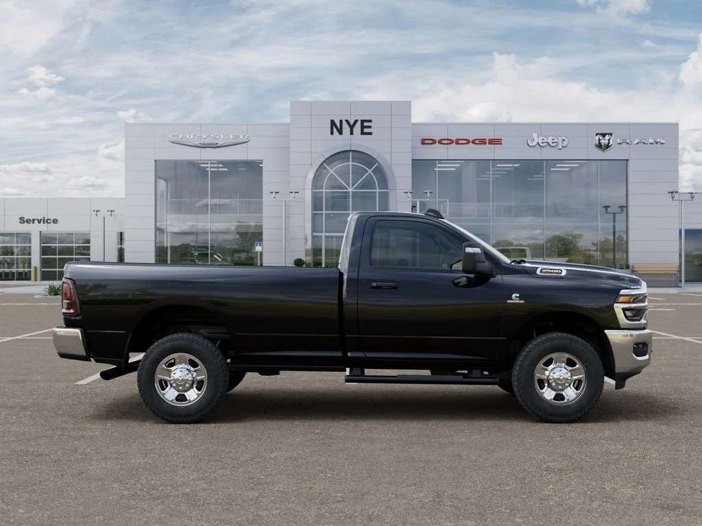 New 2026 Diamond Black Crystal Pearl-Coat Exterior Paint RAM Tradesman image 21