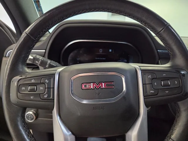 Used 2022 White GMC SLT image 25