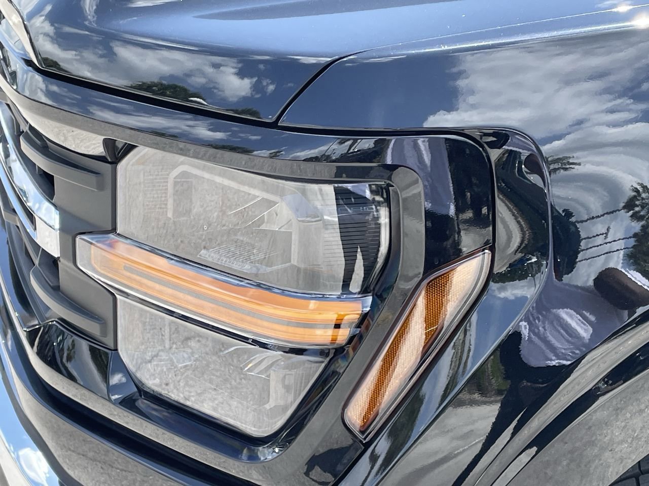 New 2026 Agate Black Metallic Ford XLT image 6